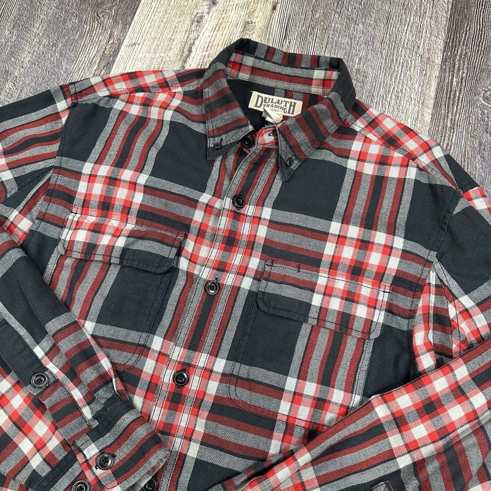 Duluth Trading Crosscut Performance Button Down Flannel Shirt Men's‎ M Red Plaid
